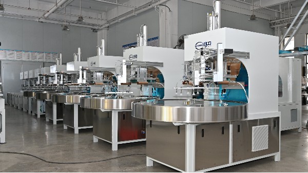 东莞日力发布油压 30T 转盘熔断机 赋能户外用品高效量产